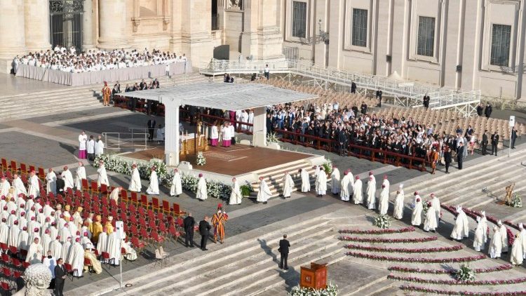 2023.10.04 Santa Messa con i nuovi Cardinali e il Collegio Cardinalizio Apertura dellâ  Assemblea generale ordinaria del Sinodo dei Vescovi