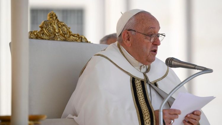 Papež František při zahajovací mši synody o synodalitě