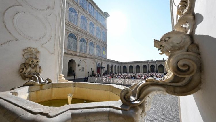La Cour Saint Damase au Vatican. 