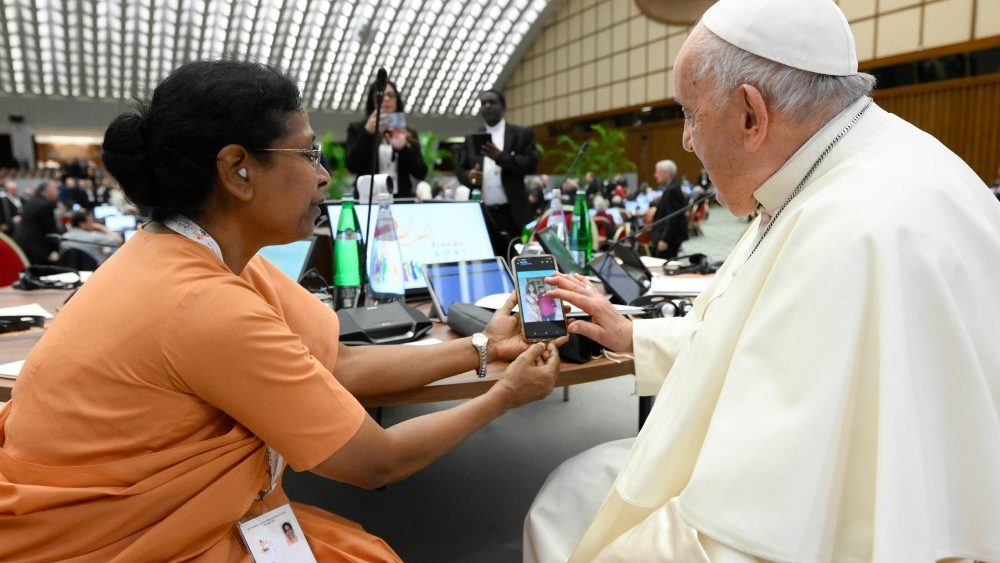 XVI Generalinė kongregacija pirmadienį, spalio 23 d.