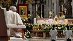 Le Pape en prière pour la paix, le 27 octobre 2023. 