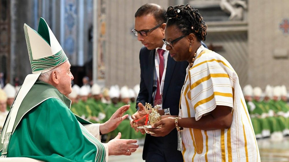 Святая Імша на закрыццё першай сесіі Сінода аб сінадальнасці