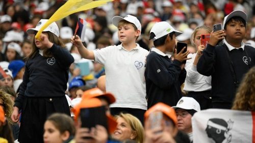 Францішак напісаў да дзяцей і запрасіў іх у Рым на свята