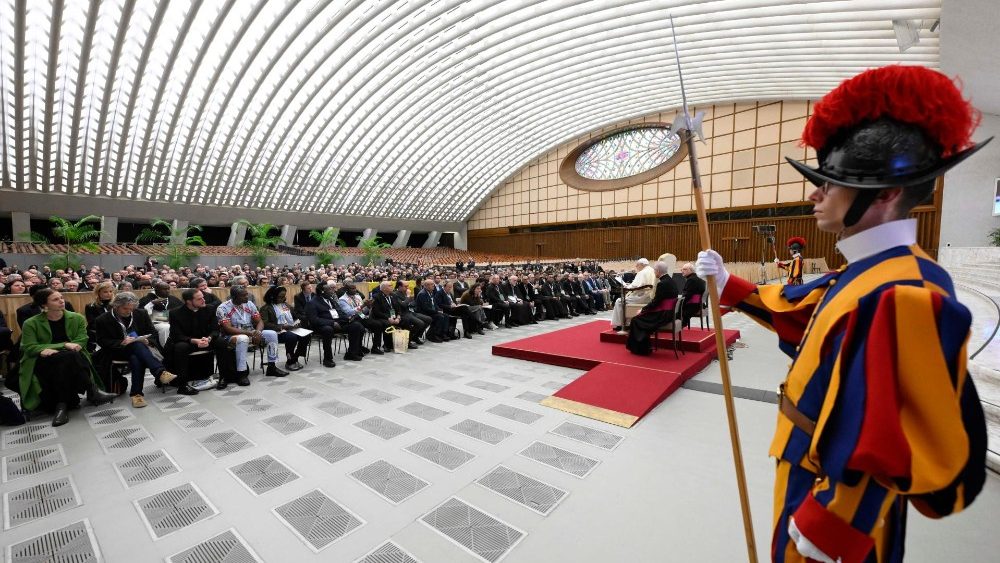 Папа падчас аўдыенцыі з рэктарамі і супрацоўнікамі санктуарыяў