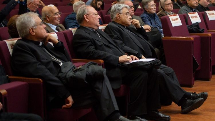 Os participantes da confer&ecirc;ncia