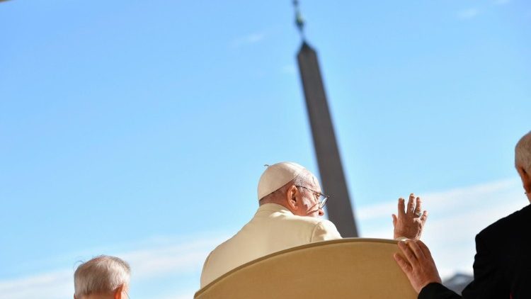 Påven Franciskus under den allmänna audiensen 