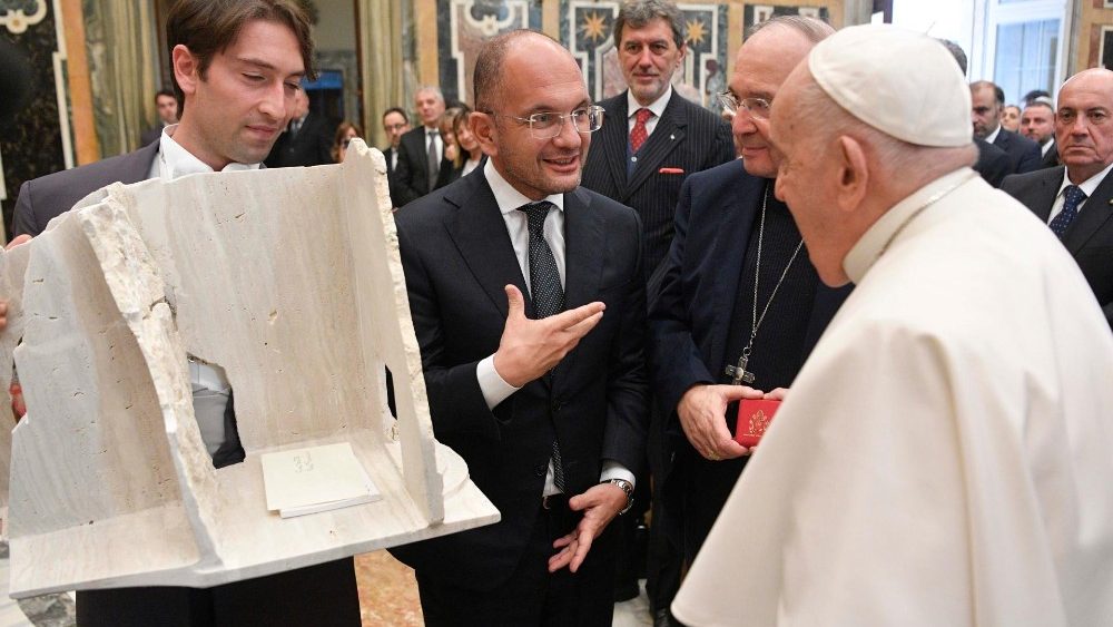 Аўдыенцыя для прадстаўнікоў насельніцтва і ўлад Цэнтральнай Італіі