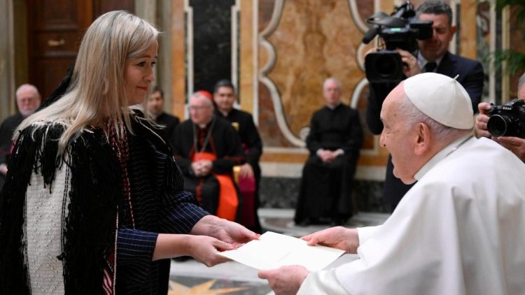 Apresentação das Credenciais dos Embaixadores do Kuwait, Nova Zelândia, Malawi, Guiné, Suécia, Argélia e Chade
