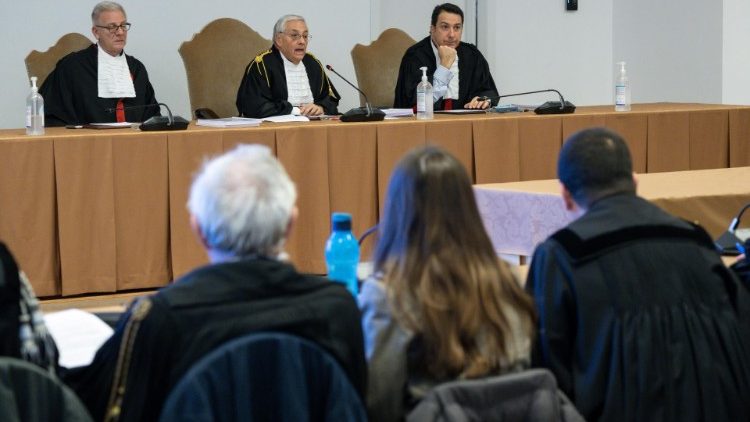 23.12.16 Processo Gestione Fondi Santa Sede