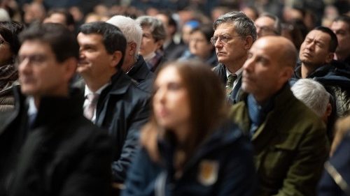 Cardinal Gambetti: les employés du Vatican doivent vivre leur service par amour
