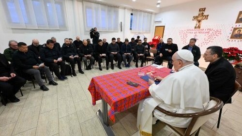 Папа посетил римский приход и пастырский центр