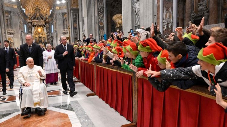 Papst Franziskus bei der Messe im Petersdom