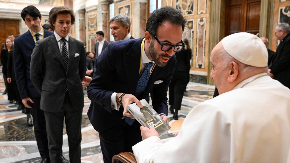 O Papa encontra os membros da Associação de Jovens Profissionais Toniolo