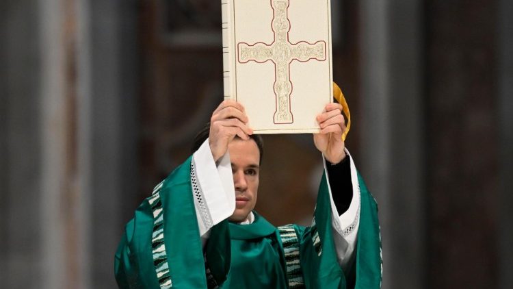 Um momento da Missa do V Domingo da Palavra de Deus