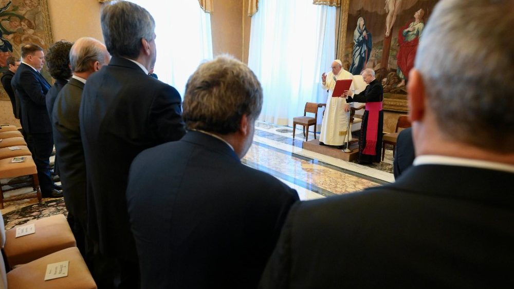 Audiência do Papa aos participantes do Simpósio organizado pela Vinitaly (Vatican Media)