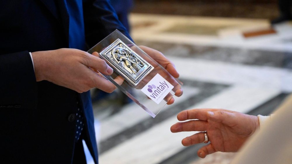 Audiência do Papa aos participantes do Simpósio organizado pela Vinitaly (Vatican Media)