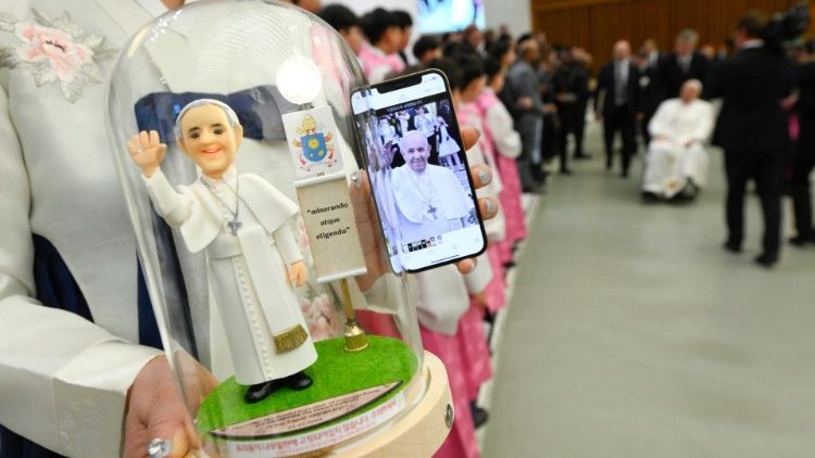 Fedeli all'udienza generale