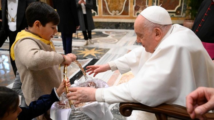 Franciszek spotkał się ze stowarzyszeniem służącym rwandyjskim sierotom