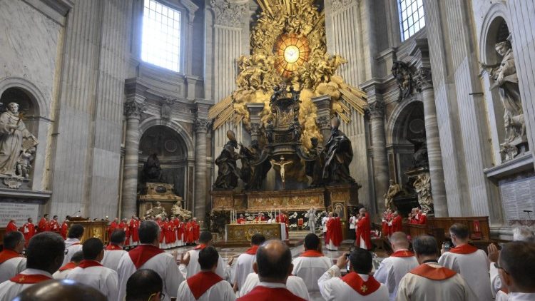 Սուրբ Պետրոս տաճարին մէջ քահանանաեր (2024)