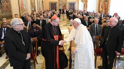 Папа: технологии не должны «обесчеловечивать» людей