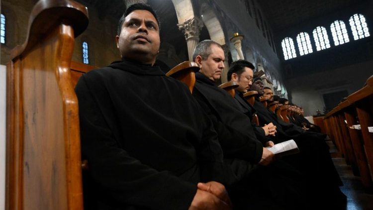 Un momento de la santa misa en la Basílica de Santa Sabina en Roma, presidida por el Papa Francisco. (VATICAN MEDIA Divisione Photo)
