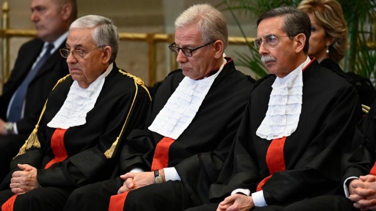 Sheria ya Mungu imeandikwa kwenye sakafu ya moyo wa mwanadamu