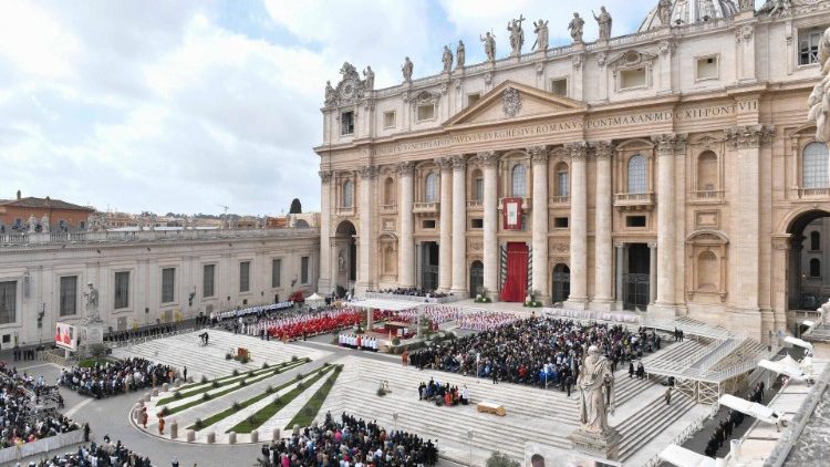 Cvetna nedelja na Trgu svetega Petra, 24. marec 2024