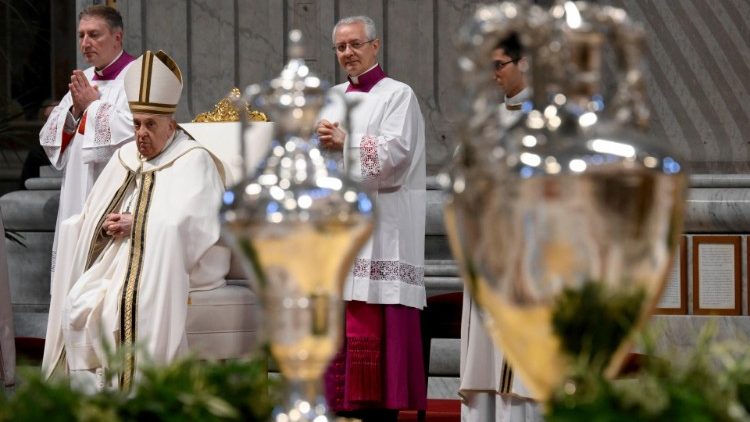 Papa Francisc în Bazilica San Pietro, în Joia Sfântă, la Liturghia Crismei (28 martie 2024)