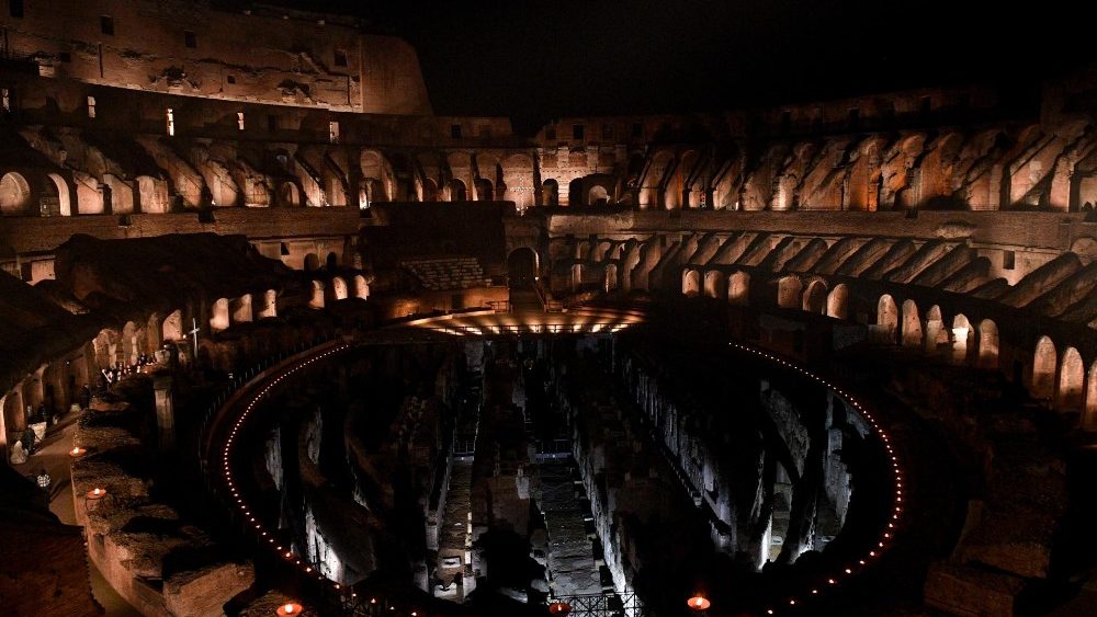 Calea Crucii la Colosseum-ul din Roma în 2024