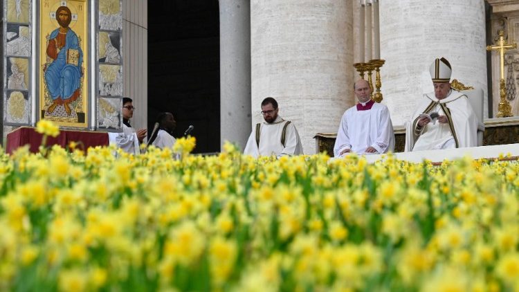 Arhivă: Sfânta Liturghie din Duminica Paștelui a anului 2024 cu papa Francisc în Piața San Pietro