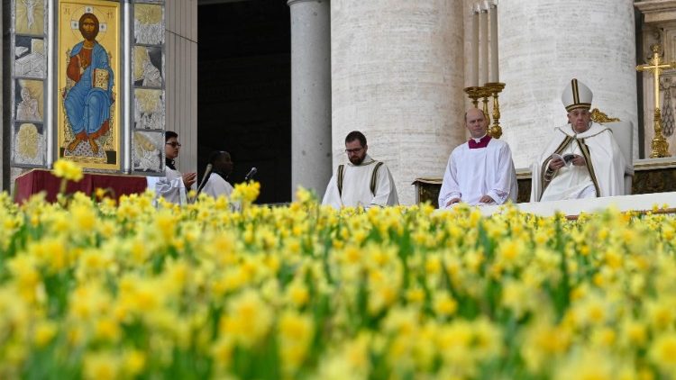 2024-ben is virágba borult a Szent Péter-tér Húsvétkor