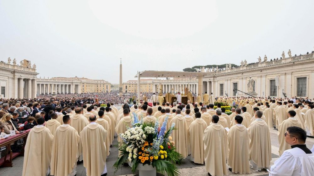 Велікодная Імша на плошчы святога Пятра