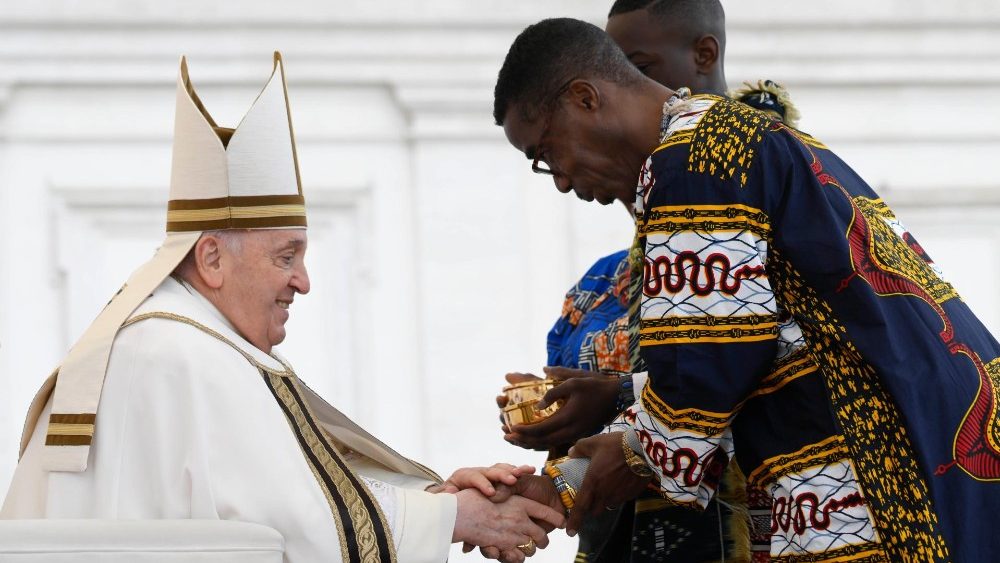 Велікодная Імша на плошчы святога Пятра