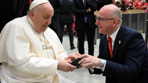 Croce Rossa, Valastro: dove c'&egrave; guerra portiamo sorrisi ai bambini che non ne fanno pi&ugrave;