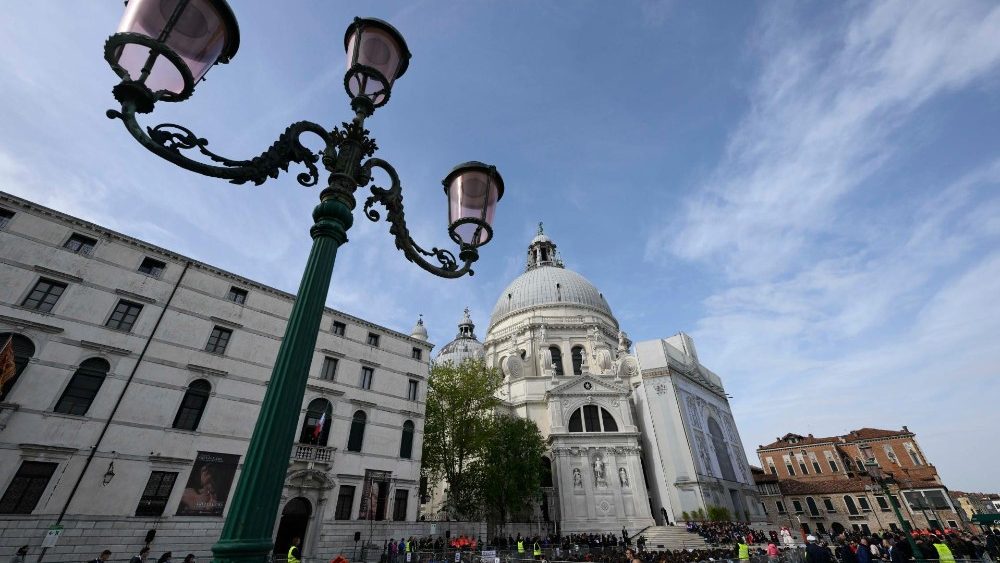 Visita pastoral do Papa Francisco a Veneza - Encontro com os jovens (Vatican Media)