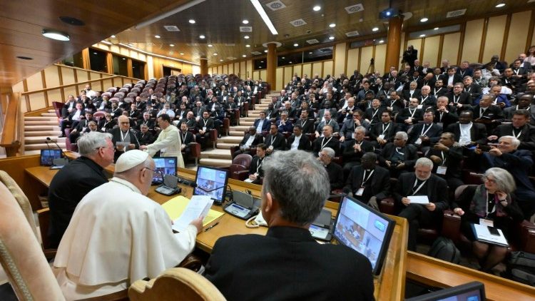 Baba Mtakatifu Francisko amewaandikia Waraka Maparoko Wote wanaotekeleza dhamana na utume wao sehemu mbalimbali za dunia.