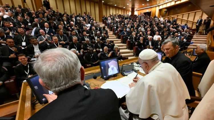 Papa Francisco no encontro internacional dos Párocos