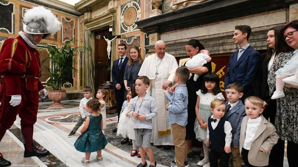 Familienfotos mit dem Papst