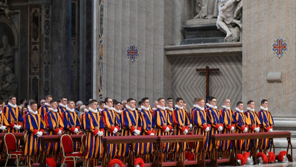 Sfânta Liturghie prezidată de cardinalul secretar de Stat, Pietro Parolin, cu ocazia depunerii jurământului Gărzii Pontificale Elvețiene. 