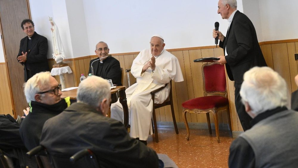 Сустрэча Папы са святарамі ў парафіі Сан-Джузэпэ-аль-Трыанфале 