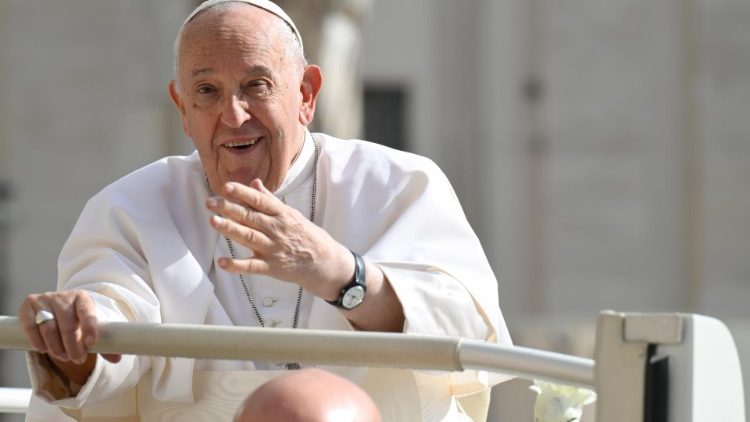 ഫ്രാൻസിസ് പാപ്പാ പൊതുകൂടിക്കാഴ്ചാവേളയിൽ 