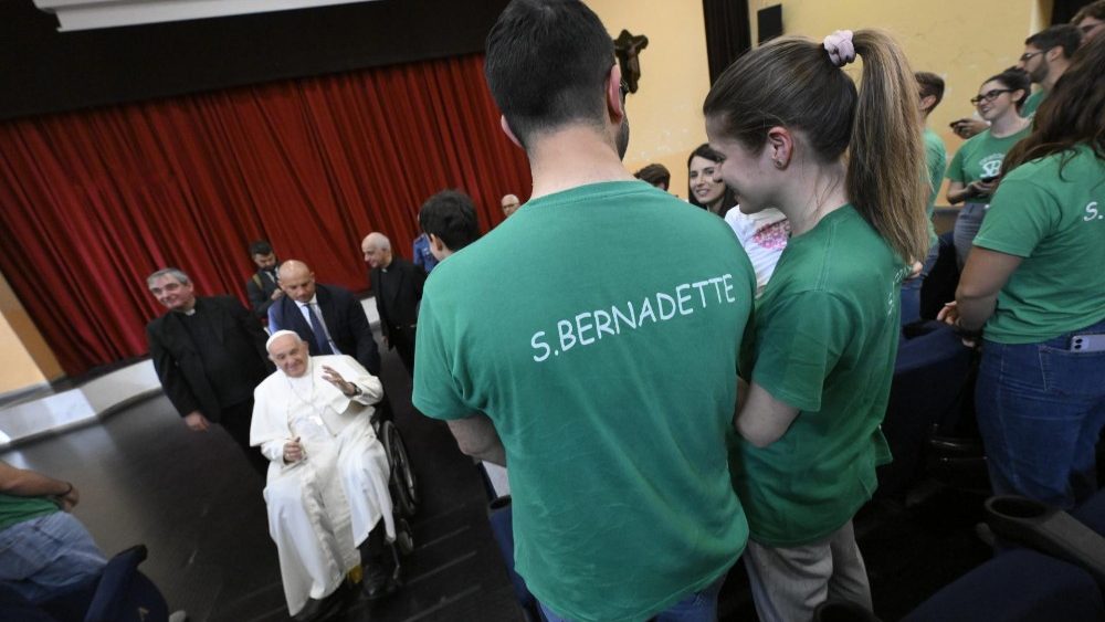 Escola de oração com os jovens