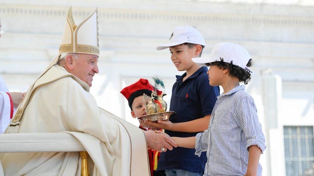 Святая Імша з нагоды ўрачыстасці Найсвяцейшай Тройцы і першага Сусветнага дня дзяцей