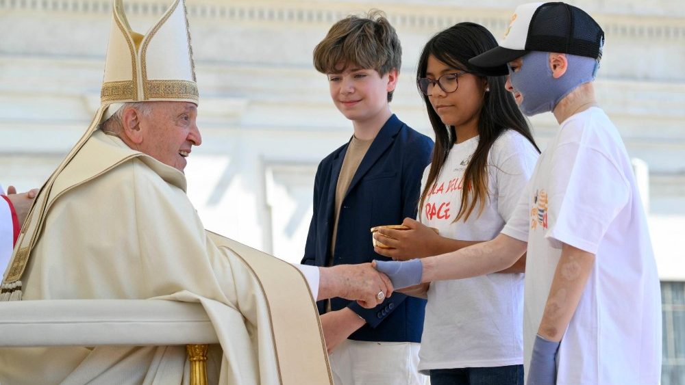 Святая Імша з нагоды ўрачыстасці Найсвяцейшай Тройцы і першага Сусветнага дня дзяцей