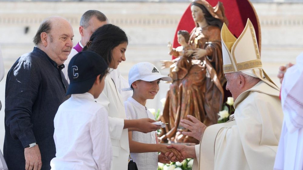 Святая Імша з нагоды ўрачыстасці Найсвяцейшай Тройцы і першага Сусветнага дня дзяцей