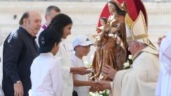 Святая Імша з нагоды ўрачыстасці Найсвяцейшай Тройцы і першага Сусветнага дня дзяцей