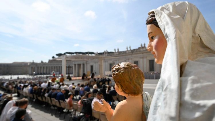 Roho Mtakatifu na Bibi Arusi, Roho Mtakatifu, Yesu Tumaini letu