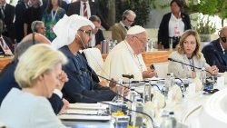 Auf dem G7-Gipfel in Apulien hielt der Papst letztes Jahr im Juni eine Rede über Künstliche Intelligenz