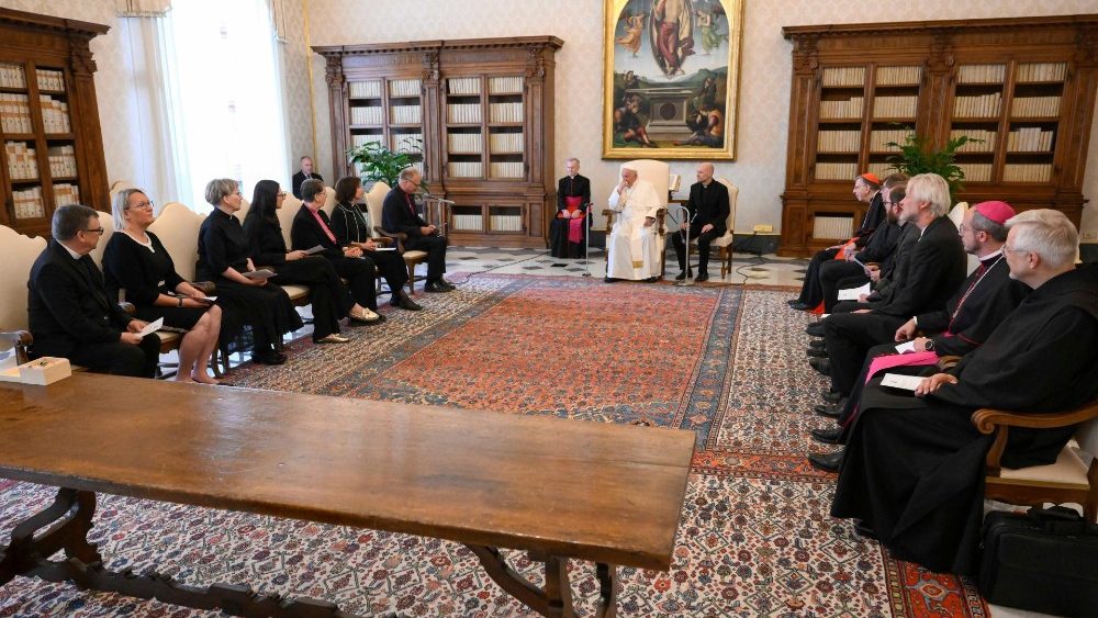 Papa com delegação da Federação Luterana Mundial 