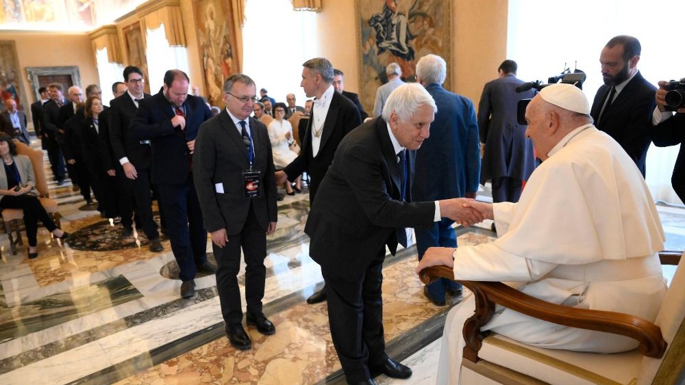 Аўдыенцыя для ўдзельнікаў канферэнцыі, арганізаванай Ватыканскай абсерваторыяй